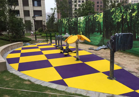 国家强制性标准《中小学合成材料面层运动场地》新规强化原材料管控