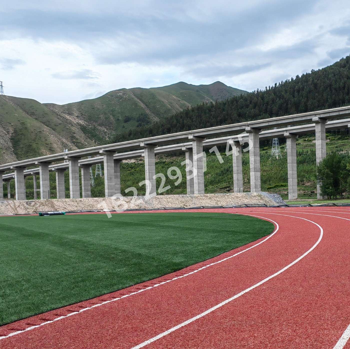 塑胶跑道